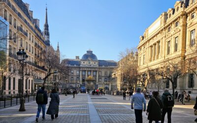 Paris: Hidden Gems of Ile de la Cité and Notre-Dame (Free Walking Tour)